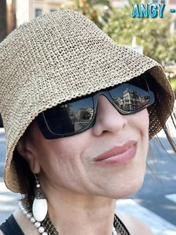 angy - esibizionista matura di milano