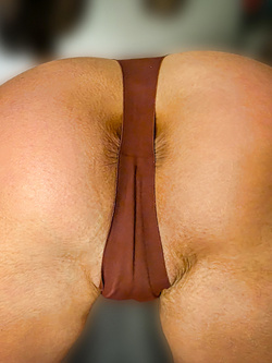 Bella 44enne mostra il suo culo