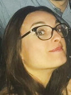 Pompinara con gli occhiali!