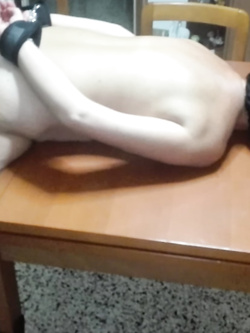 Amica di chat  cagna svuotapalle