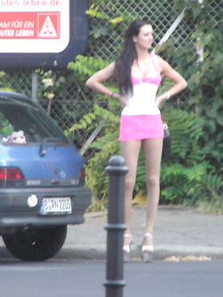 PUTTANE PROSTITUTE XSTRADA VIALI EUROPA WHORES STREETS