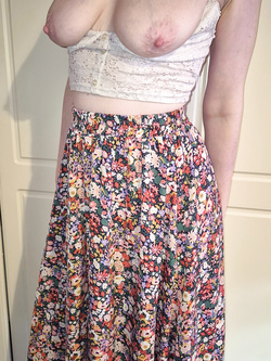 Una bella 55enne con il culo rotto e la sua fichetta pelosa