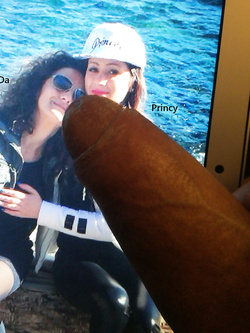 Cazzi e sborra per due troie perververse