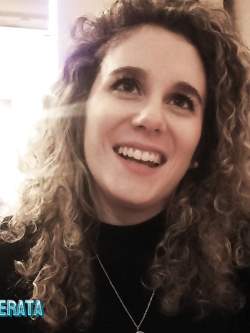 ENRICA SUPER ESIBIZIONISTA