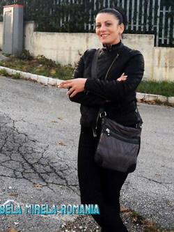 BELA MIRELA  ESIBIZIONISTA FERRARA