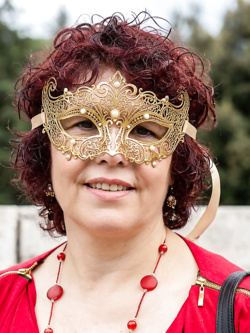 carmela - matura esibizionista di modena