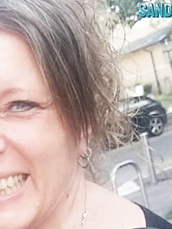 sandra - milf esibizionista di varese