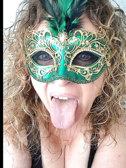 sandra - milf esibizionista di varese