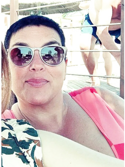 serena - milf esibizionista di milano