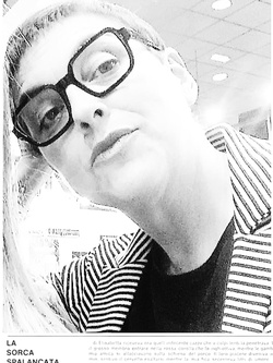 SERENA - MILF ESIBIZIONISTA DI MILANO