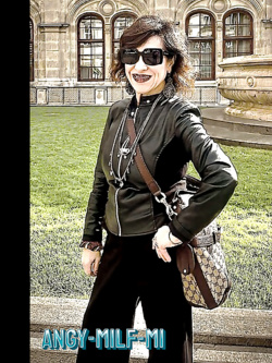 milf - mature porche e esibizioniste