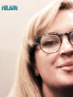 viky blond - milano-rumena esibizionista