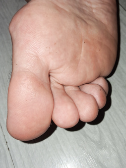 Bei piedi per chi ama i bellissimi piedi