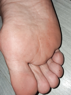 Bei piedi per chi ama i bellissimi piedi