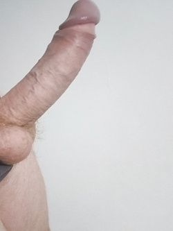 Indovina la lunghezza del mio cazzo