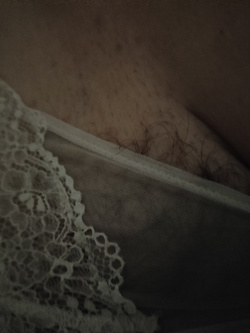 La mia scopamica over 50 sexy e pelosetta  la mostro pronta.