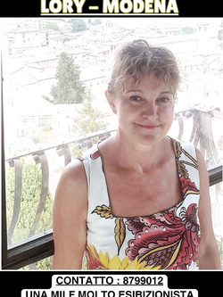 lorenza - casalinga esibizionista da parma