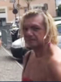 Oca schiava prostituta - 3285932523 - In strada a Diano -
