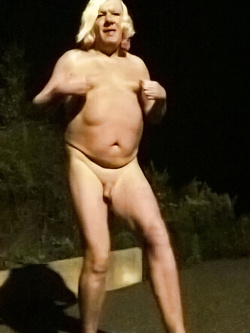 Oca schiava prostituta - 3285932523 - Batto In strada -