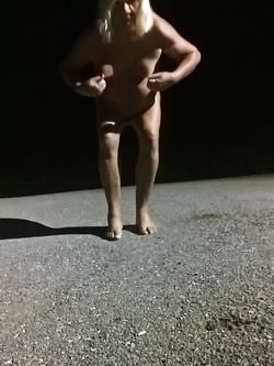 Oca schiava prostituta - 3285932523 - Batto In strada -