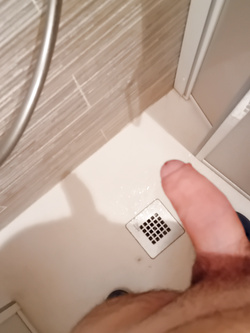 Il mio cazzo davanti allo specchio