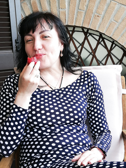 Che troia diventa mia moglie quando posa nuda!