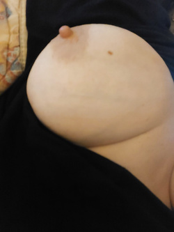Mia moglie tettona la condivido