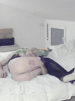 mie foto sissy trav in pose davanti cam