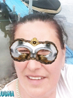 donne in maschera - il fantastico senso del mistero