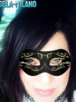 donne in maschera - il fantastico senso del mistero