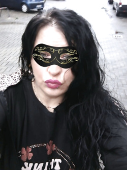 donne in maschera e non - situazioni reali -scambismo