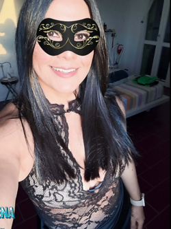 donne in maschera e non - situazioni reali -scambismo