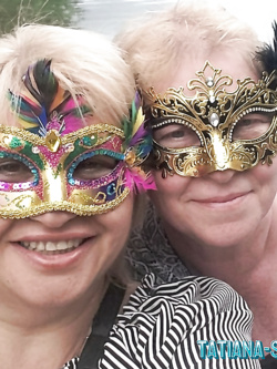 donne in maschera e non - situazioni reali -scambismo