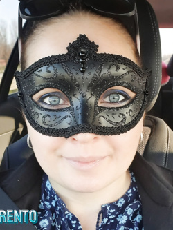 donne in maschera e non - situazioni reali -scambismo