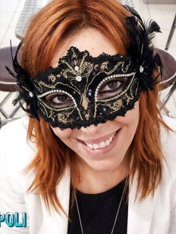 donne in maschera e non - situazioni reali -scambismo