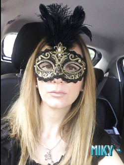 donne in maschera e non - situazioni reali -scambismo