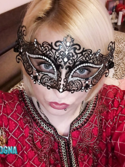 donne in maschera e non - situazioni reali -scambismo
