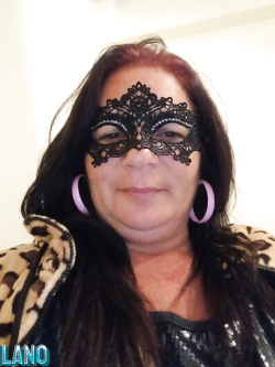 donne in maschera e non - situazioni reali -scambismo