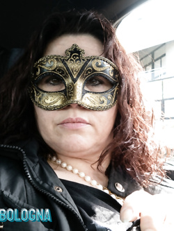 donne in maschera e non - situazioni reali -scambismo