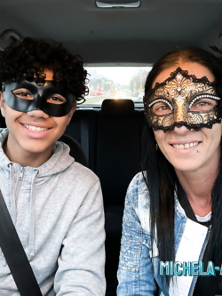 donne in maschera e non - situazioni reali -scambismo