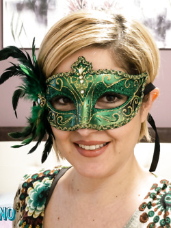 donne in maschera e non - situazioni reali -scambismo