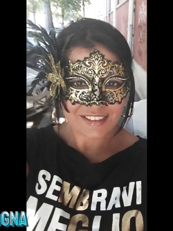donne in maschera e non - situazioni reali -scambismo