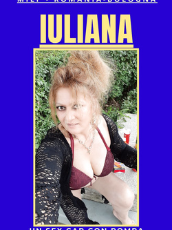 iulia - super milf  di bologna prosperosa e esibizionista