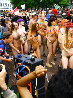 Hairy slut Sophie Collins from 'veganonboard' nude at wnbr 5