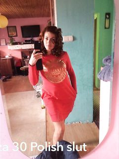 Iza 30 yo Polish hairy wife slut masturbating