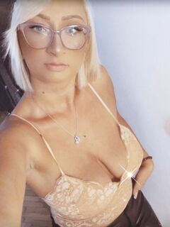 Eveline Polish busty slut