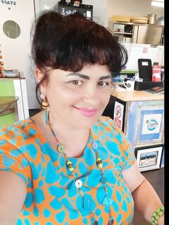 MUSGAT - BADANTE ESIBIZIONISTA SENZA FRENI