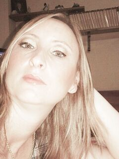 IRANIA - ESIBIZIONISTA DI PISTOIA